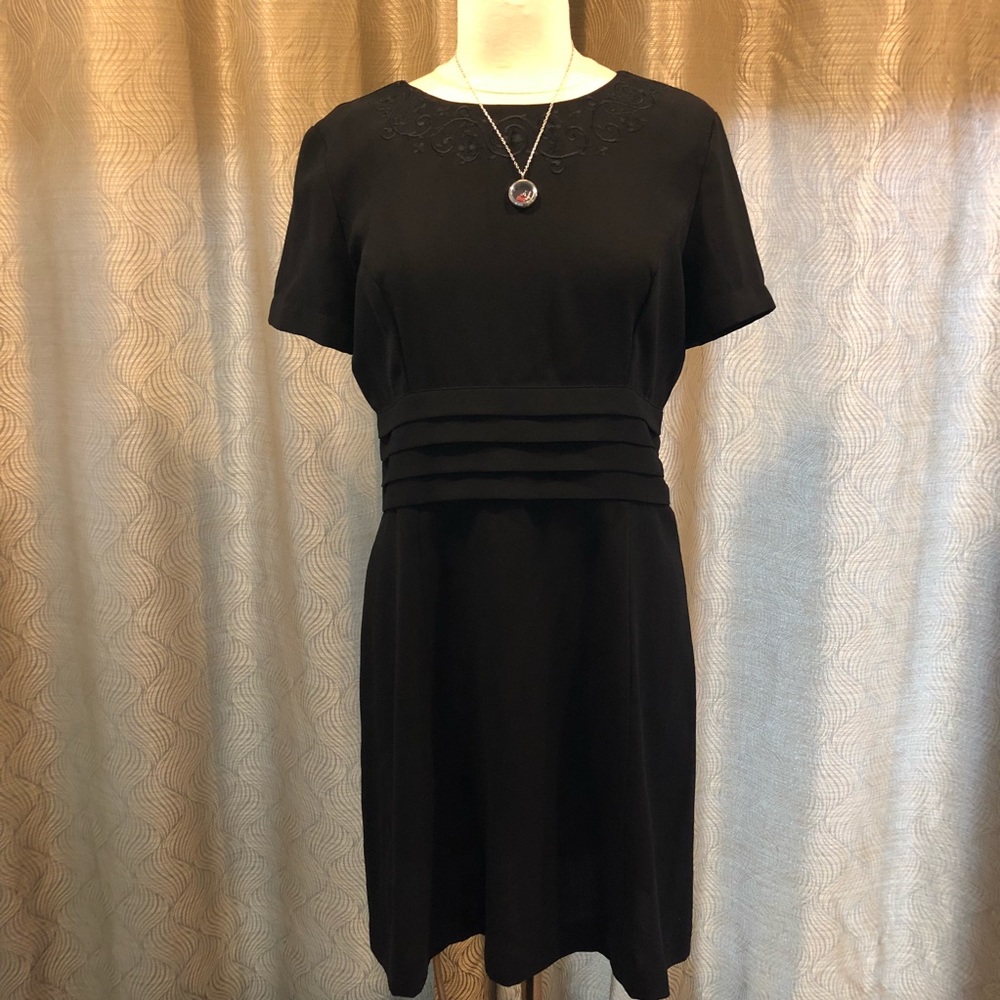 Designer sample! Black Spring crepe dress. 8